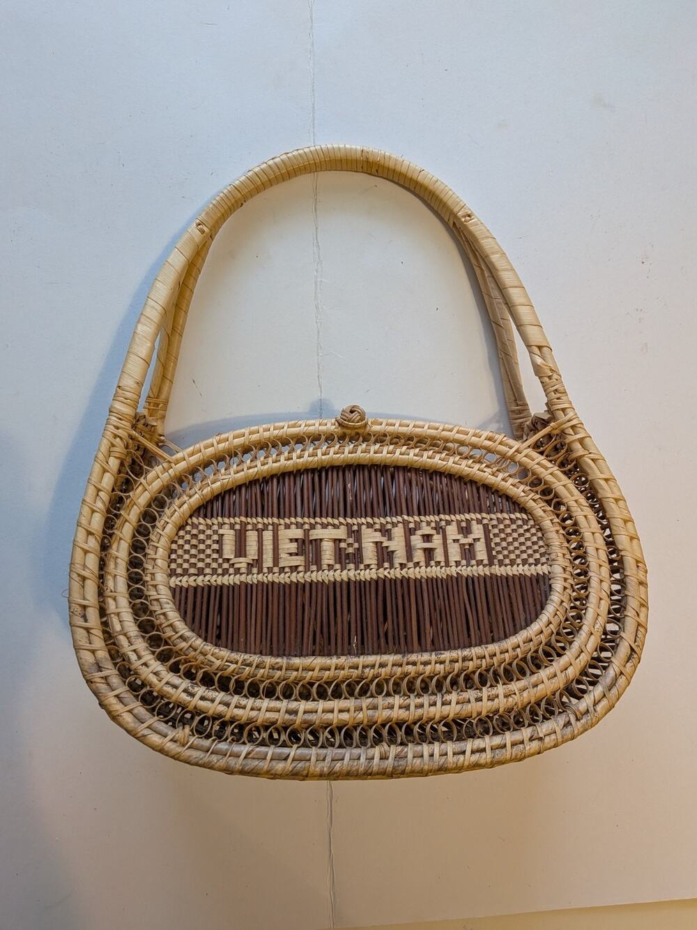 Vintage Rare handcrafted Vietnamese woven bag ( pt)